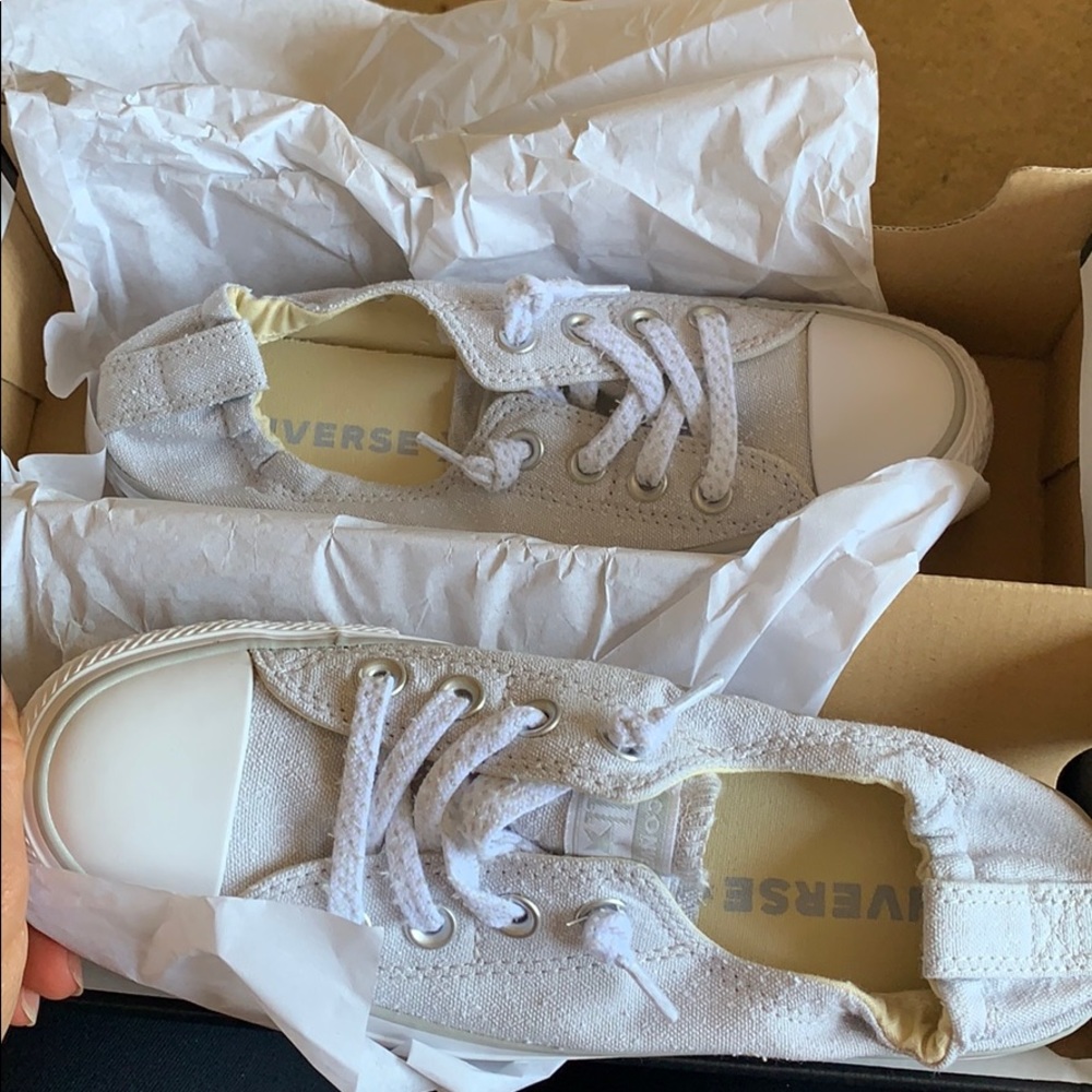 Women’s converse shoreline shoes. Oyster grey 😍